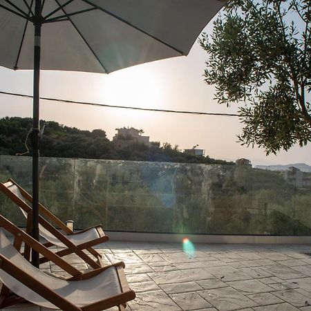 Hello Village Chania Sfakianalion エクステリア 写真